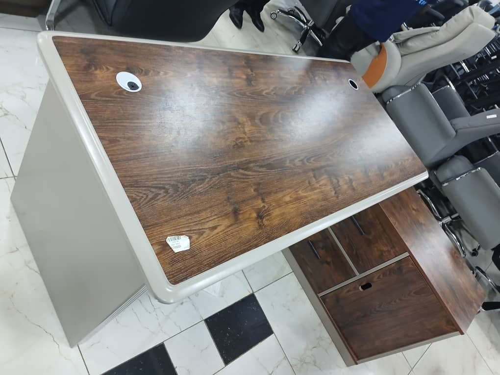 Fourniture d'équipements et mobilier de bureau - Image 2